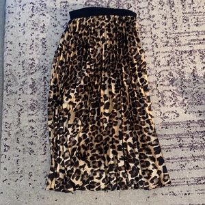 Midi Pleated Leopard Skirt